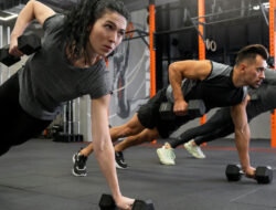 Manfaat Latihan Beban Untuk Meningkatkan Keseimbangan Tubuh Saat Berduel Perebutan Bola Liar